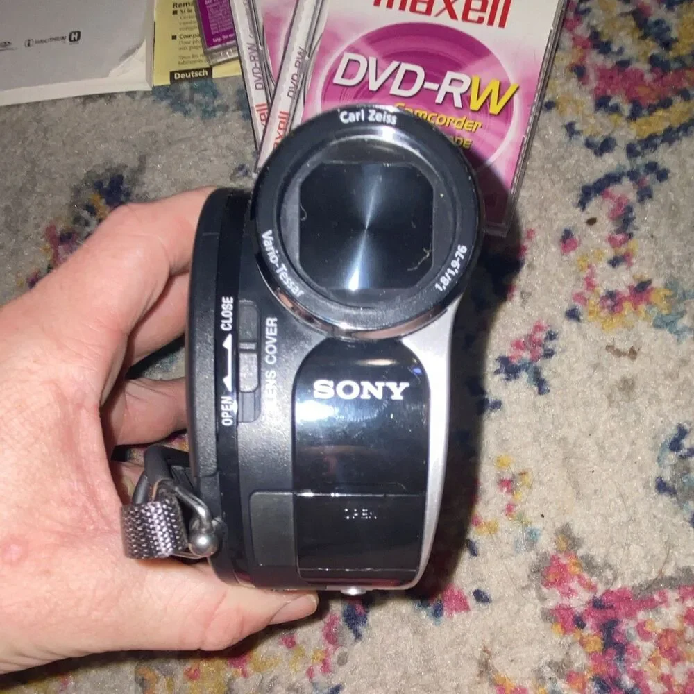 Sony Handycam DCR-DVD108 DVD-RW Handheld Camcorder NO BATTERY UNTESTED
